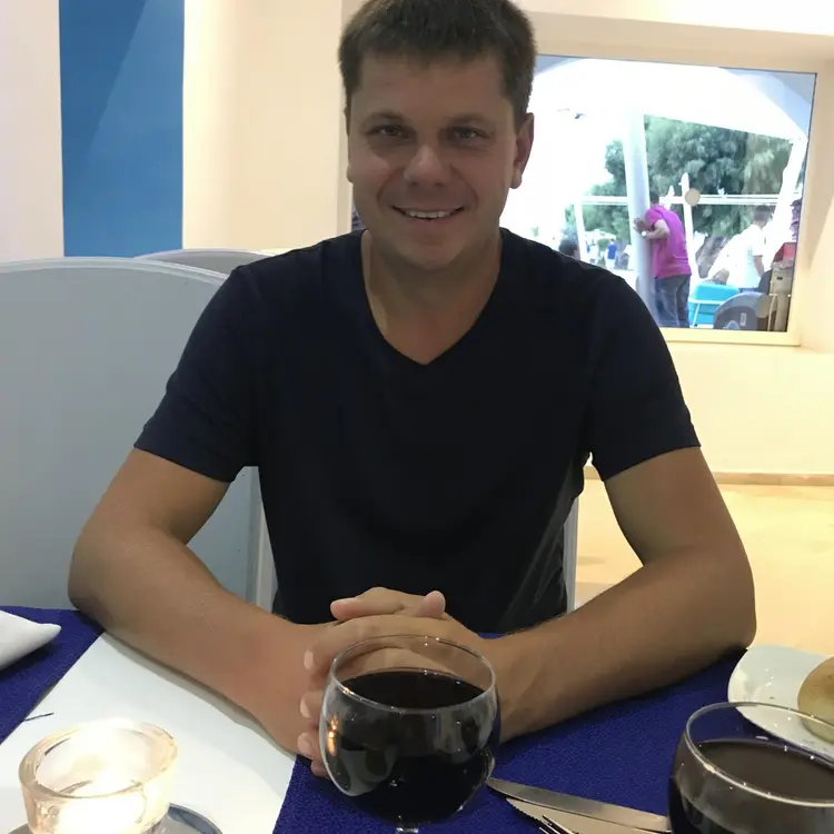 Я Олег, 39, из Балахны, ищу знакомство для регулярного секса