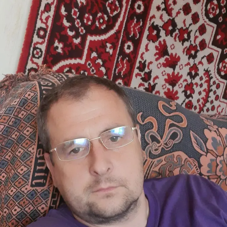 Я Дмитрий, 40, из Тернополя, ищу знакомство для регулярного секса