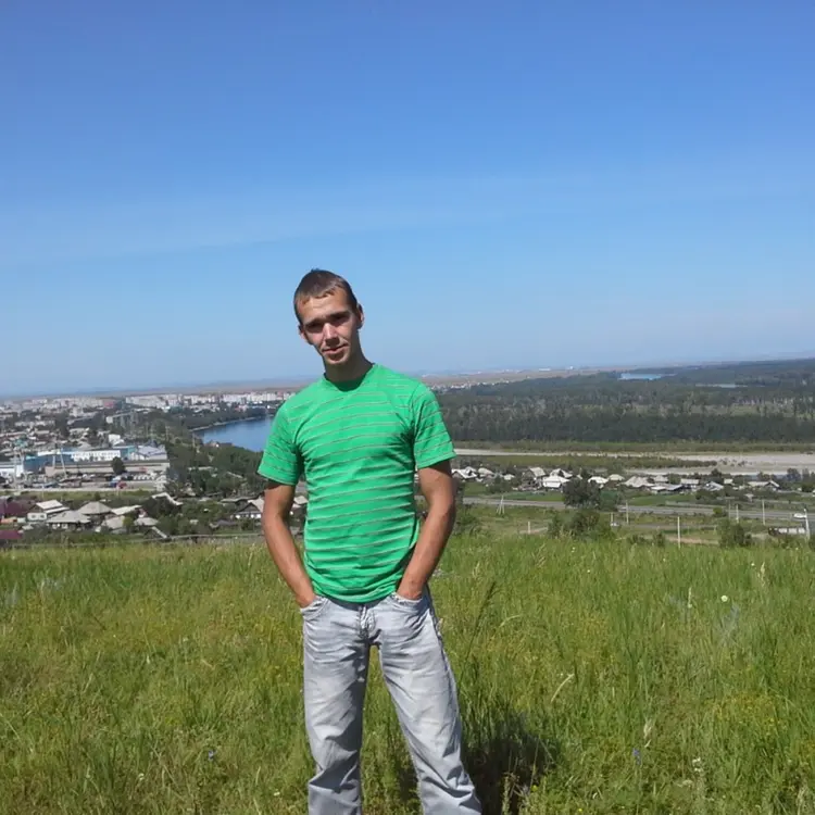 Я Геннадий, 34, знакомлюсь для постоянных отношений в Саяногорске