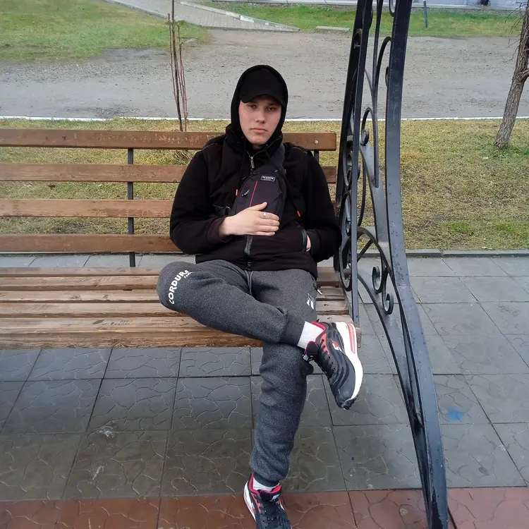 Я Дмитрий, 21, знакомлюсь для регулярного секса в Рубцовске