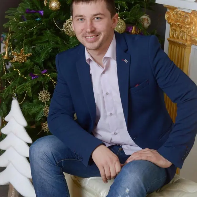 Я Олег, 38, знакомлюсь для регулярного секса в Кропоткине