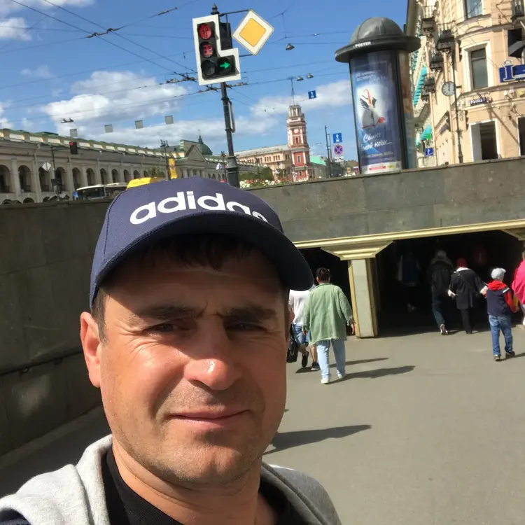 Я Игорь, 43, знакомлюсь для приятного времяпровождения в Балакове