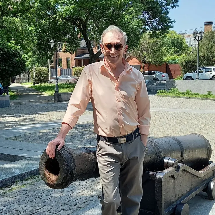 Я Александр, 56, из Таганрога, ищу знакомство для дружбы