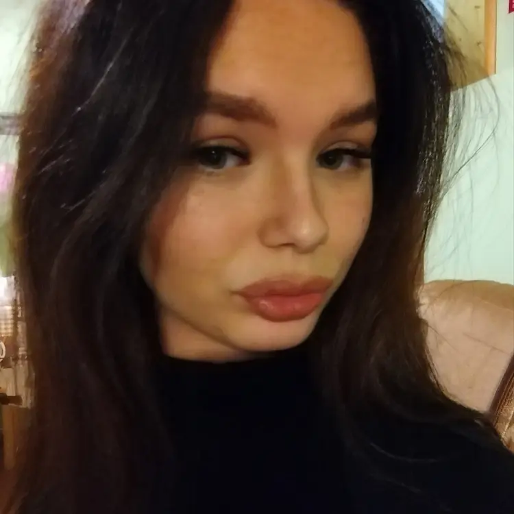 Я Кристина, 19, знакомлюсь для регулярного секса в Краснодаре
