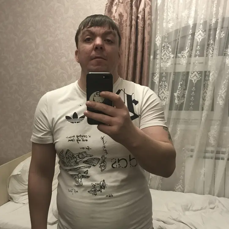 Я Artem, 33, знакомлюсь для секса на одну ночь в Мантурове