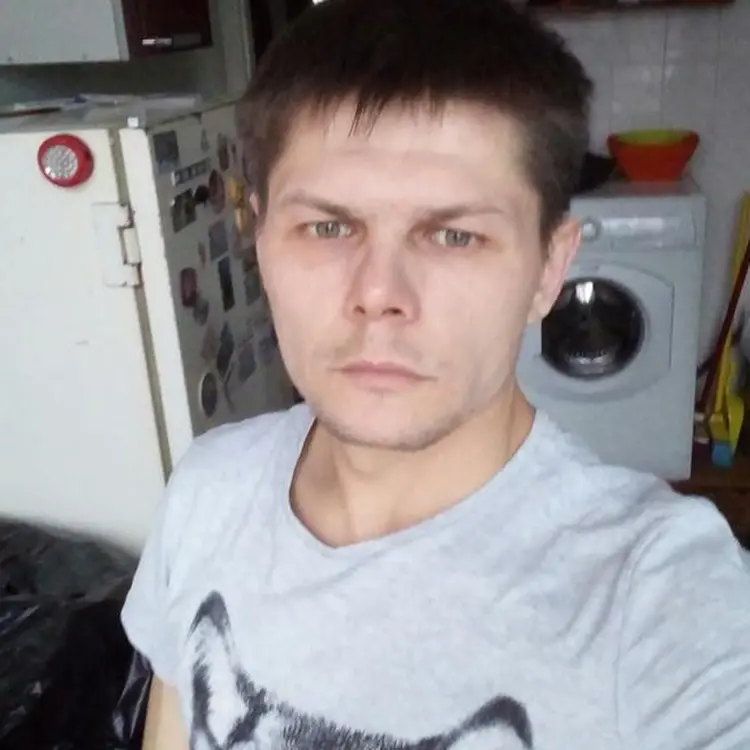 Сергей из Тихвина, мне 36, познакомлюсь для регулярного секса