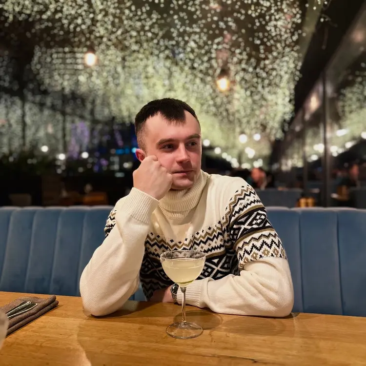 Я Серж, 23, из Курска, ищу знакомство для регулярного секса