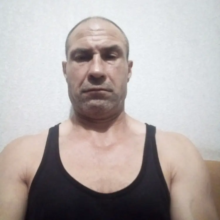 Я Олег, 49, знакомлюсь для регулярного секса в Курске