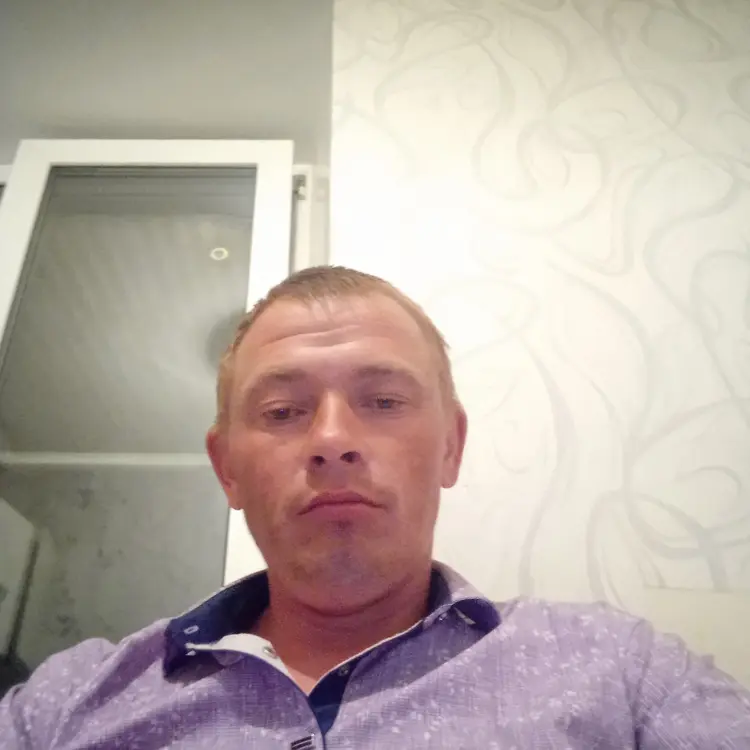 Я Дмитрий, 34, знакомлюсь для регулярного секса в Муравленко
