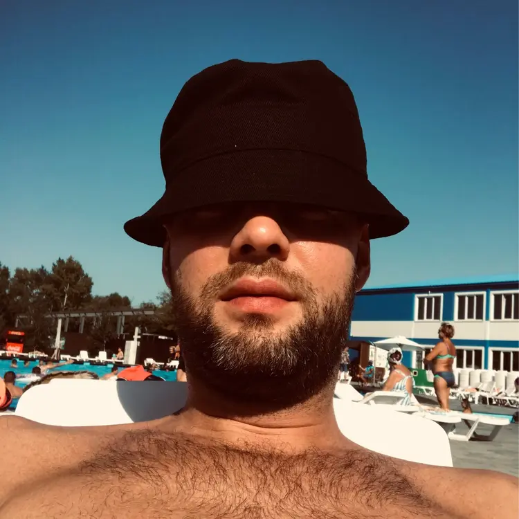 Алексей из Москвы, ищу на сайте регулярный секс