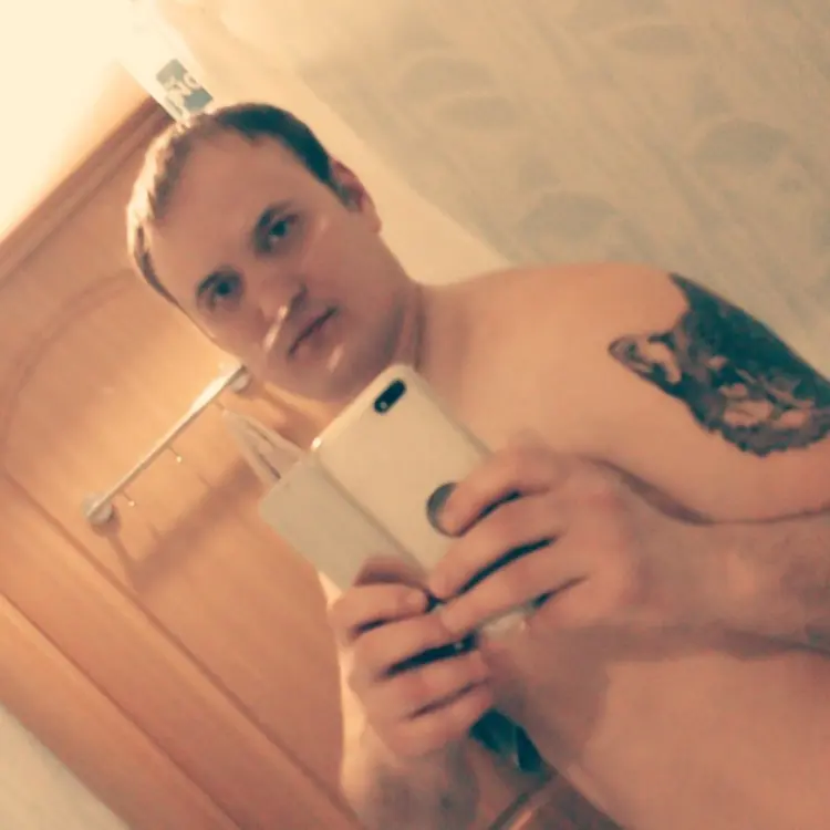 Я Алексей, 31, знакомлюсь для виртуального секса в Нижневартовске