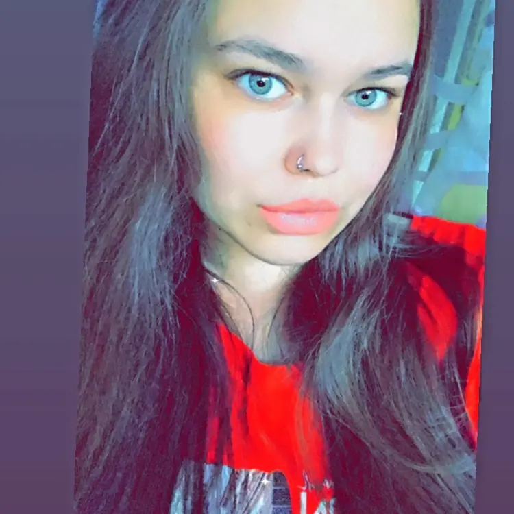 Tatyana из Хабаровска, ищу на сайте виртуальный секс