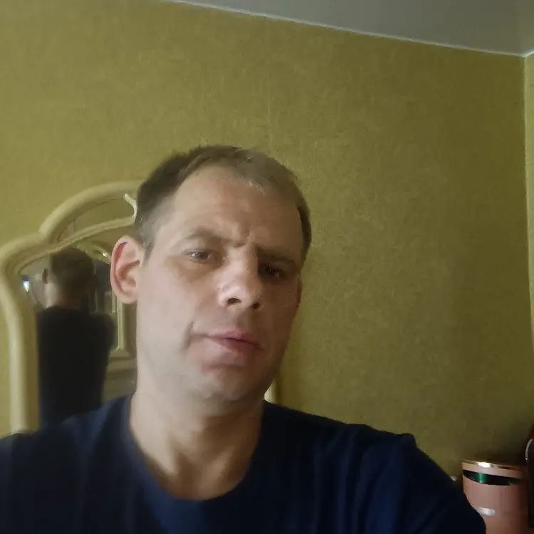 Я Алексей, 44, из Солнечногорска, ищу знакомство для секса на одну ночь