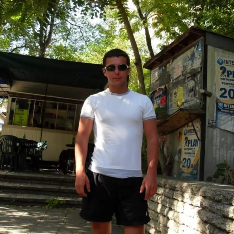 Я Igor, 23, из Мариуполя, ищу знакомство для регулярного секса