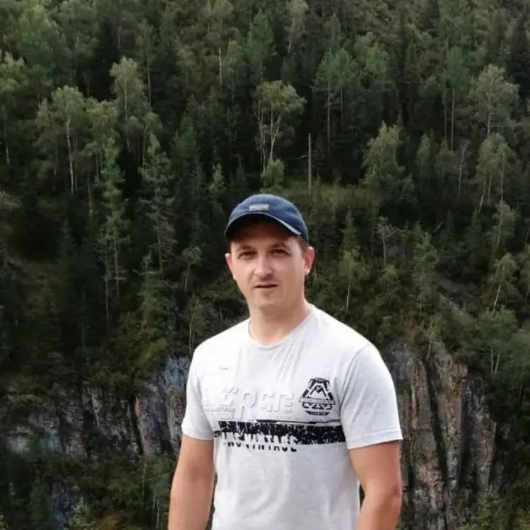 Я Егор, 35, из Москвы, ищу знакомство для совместных путешествий
