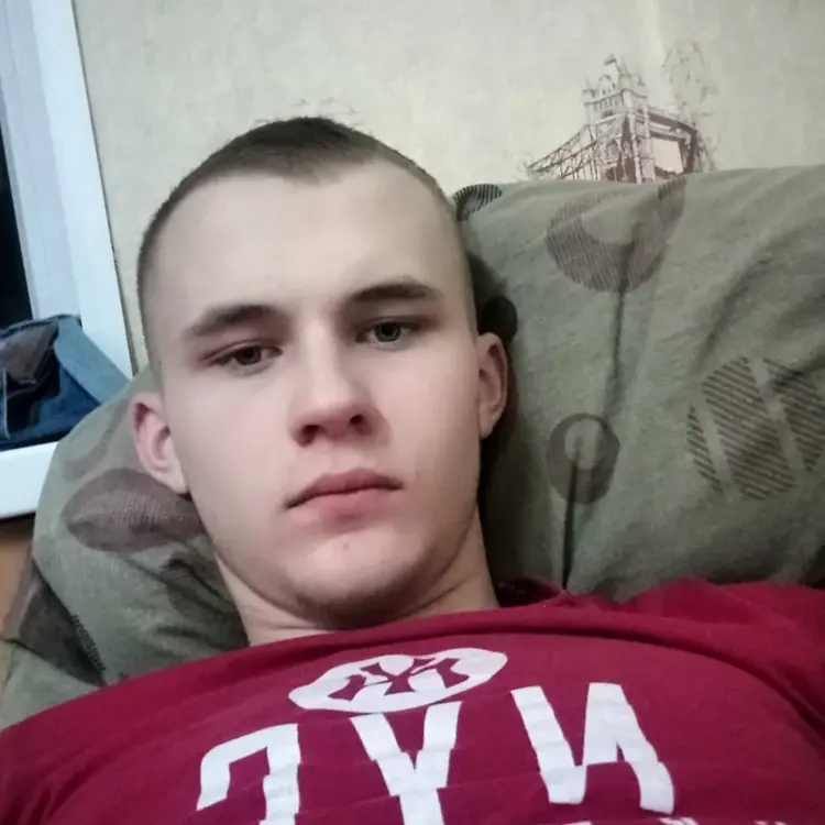 Я Кирилл, 21, знакомлюсь для регулярного секса в Пинске