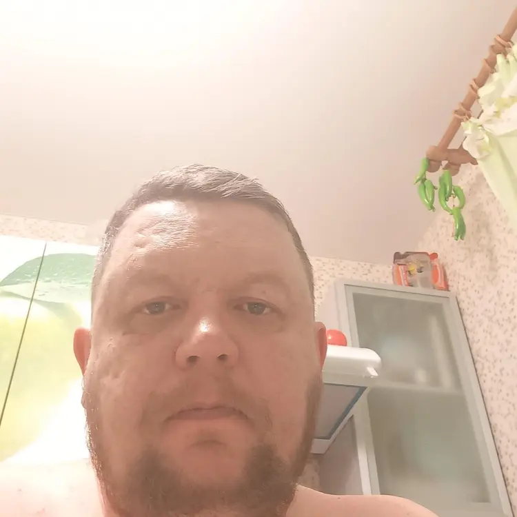 Я Андрей, 42, из Твери, ищу знакомство для регулярного секса