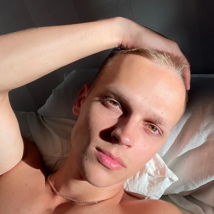 Я Владислав, 24, из Борисполя, ищу знакомство для регулярного секса