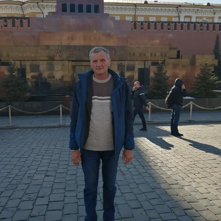 Я Сергей, 52, знакомлюсь для регулярного секса в Саратове