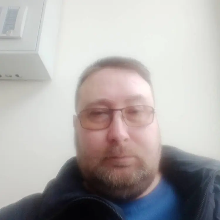 Андрей из Красноярска, мне 44, познакомлюсь для регулярного секса