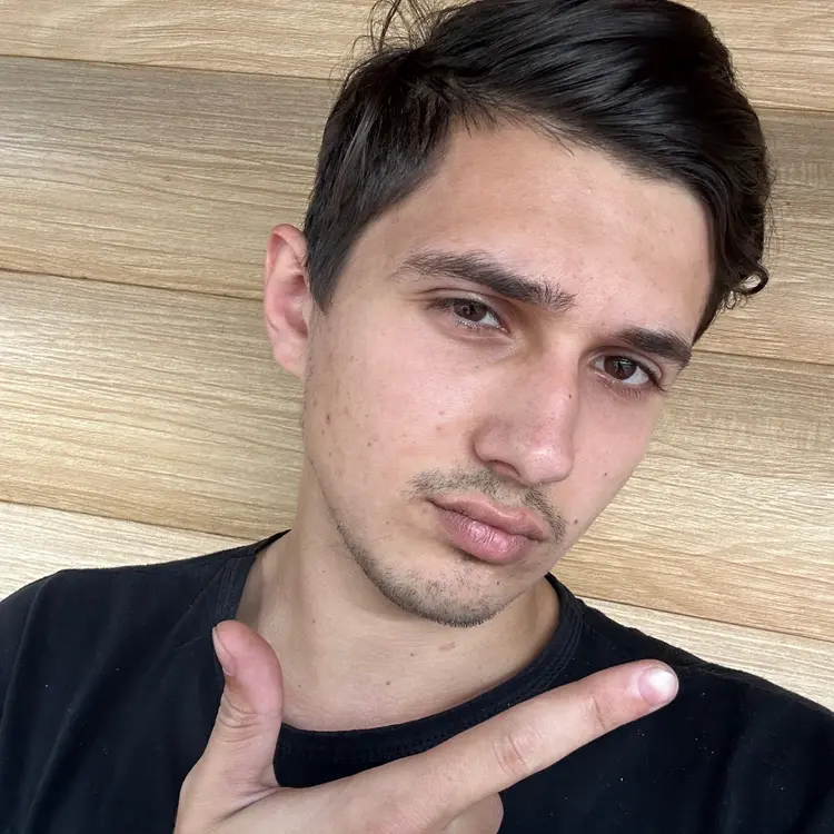 Я Станислав, 24, знакомлюсь для секса на одну ночь в Новокузнецке