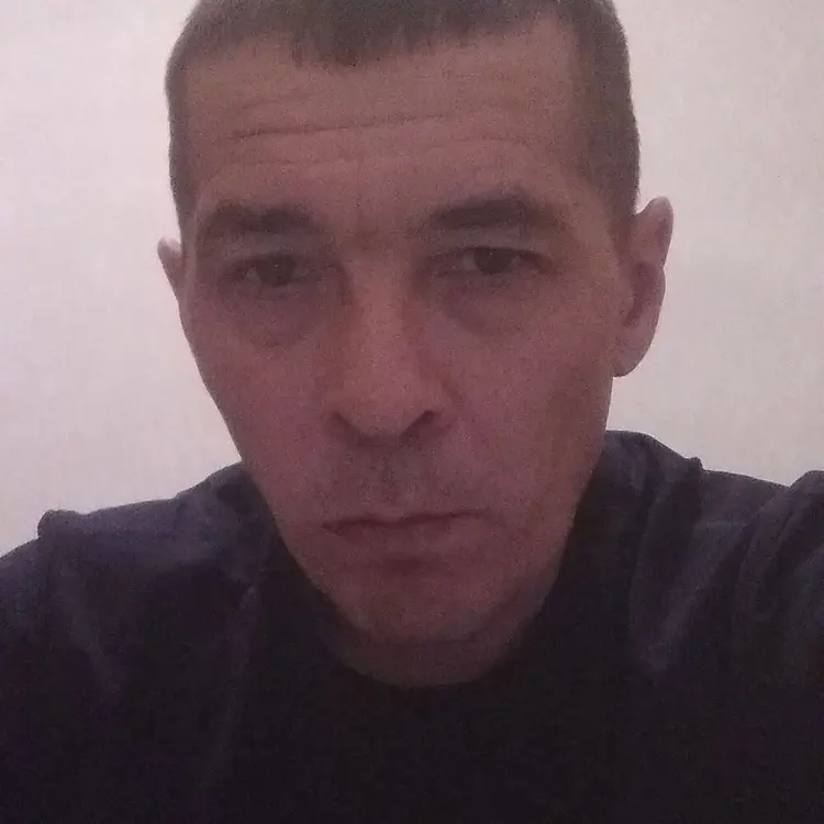 Андрей из Красноярска, мне 47, познакомлюсь для секса на одну ночь