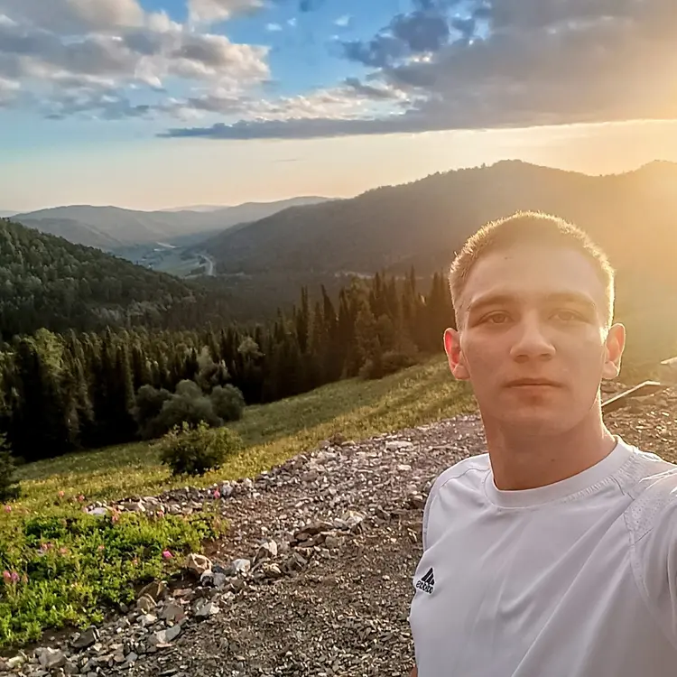 Иван из Горно-Алтайска, мне 22, познакомлюсь для совместных путешествий