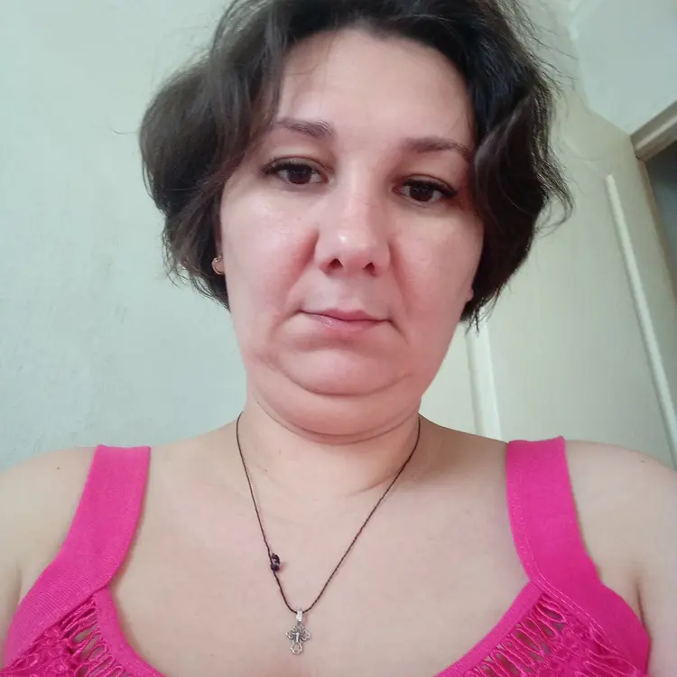 Я Наталия, 40, из Горловки, ищу знакомство для приятного времяпровождения