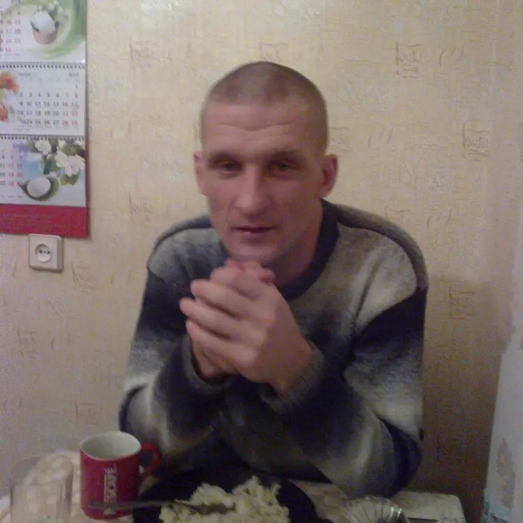 Я Александр, 24, из Челябинска, ищу знакомство для приятного времяпровождения