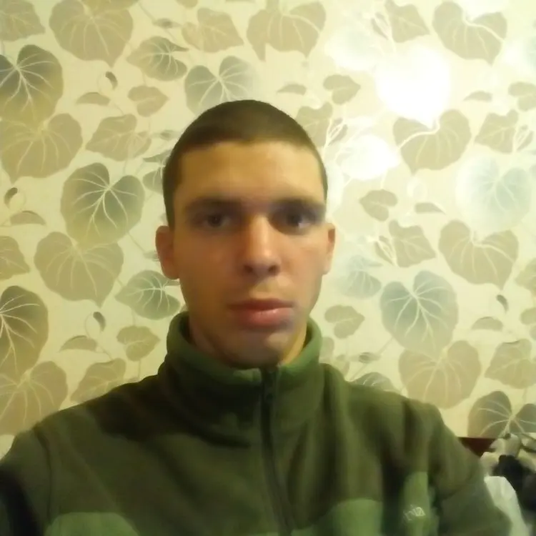 Максим из Новочеркасска, мне 29, познакомлюсь для общения