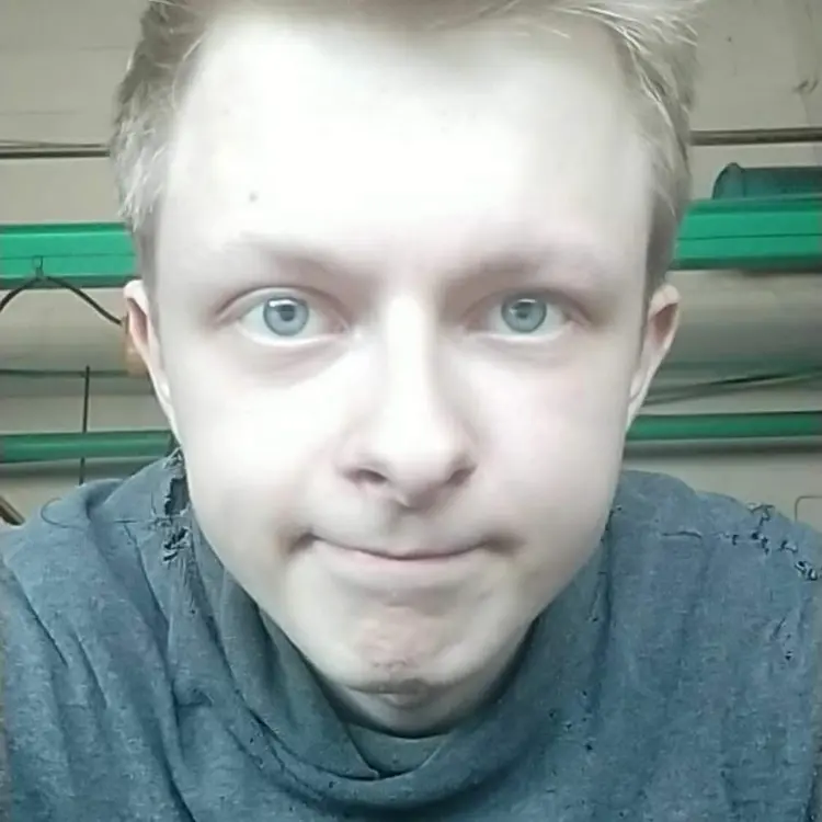 Я Вадим, 24, из Барановичей, ищу знакомство для приятного времяпровождения