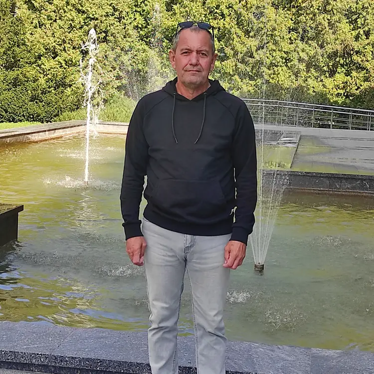 Я Анатолий, 55, знакомлюсь для приятного времяпровождения в Гродно