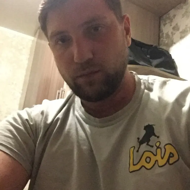 Я Лев, 34, из Рубцовска, ищу знакомство для секса на одну ночь