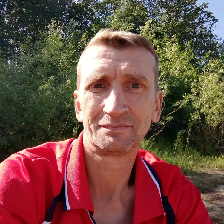 Олег из Коряжмы, ищу на сайте секс на одну ночь