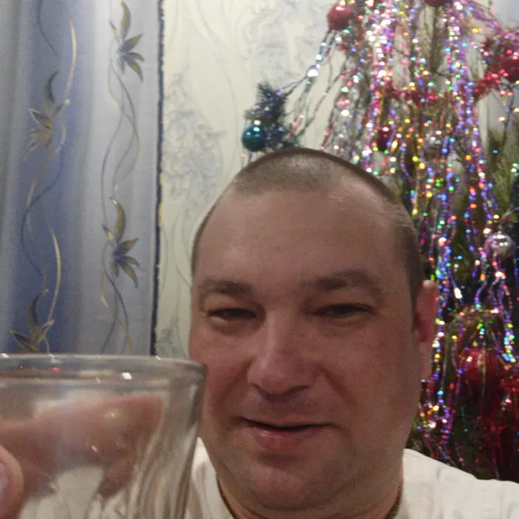 Я Юрий, 40, из Балашова, ищу знакомство для регулярного секса