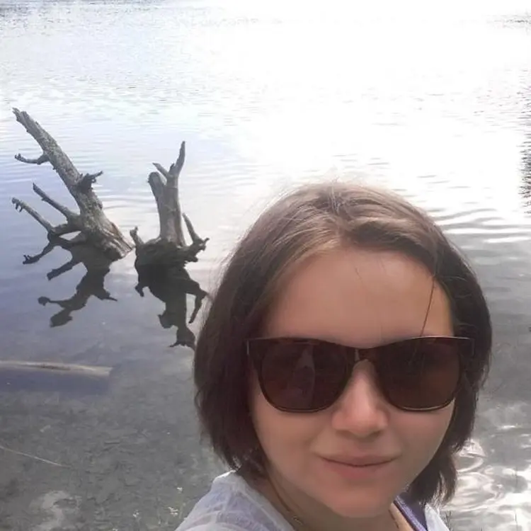 Я Елена, 27, знакомлюсь для постоянных отношений в Таганроге