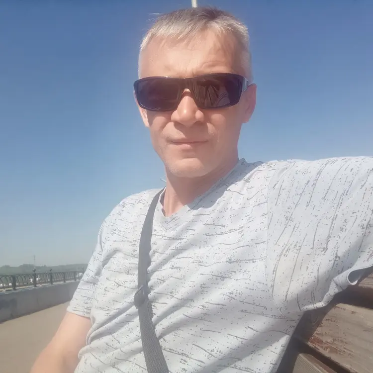 Я Михаил, 47, знакомлюсь для регулярного секса в Новокузнецке