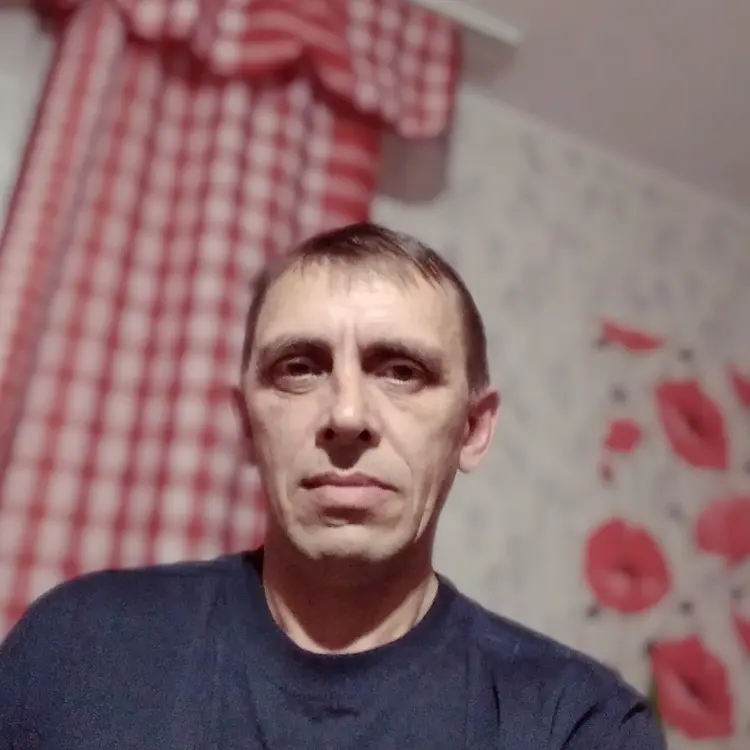 Я Владимир, 50, знакомлюсь для секса на одну ночь в Трубчевске
