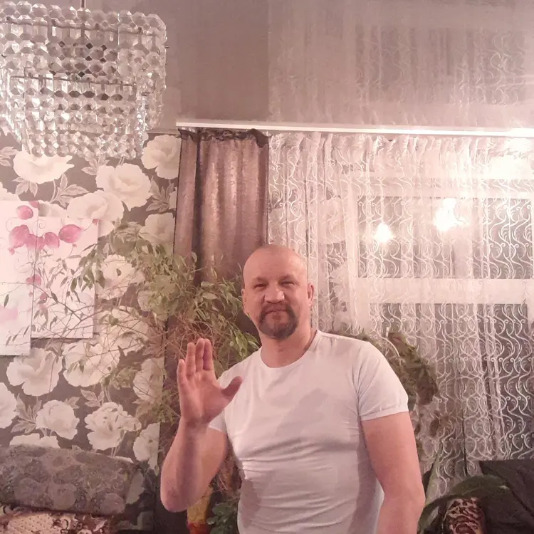 Алексей из Нижнего Тагила, мне 53, познакомлюсь для секса на одну ночь