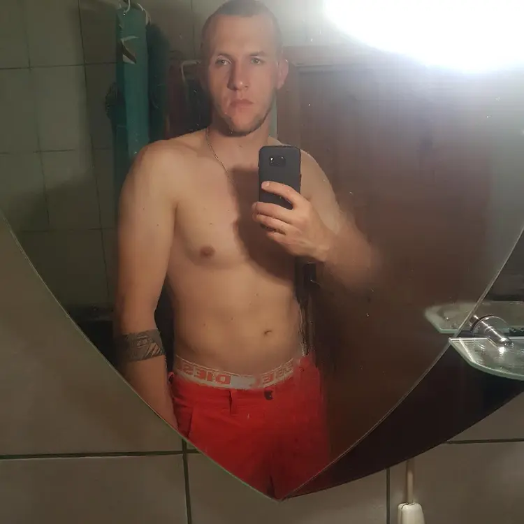 Сергій из Тернополя, мне 28, познакомлюсь для регулярного секса