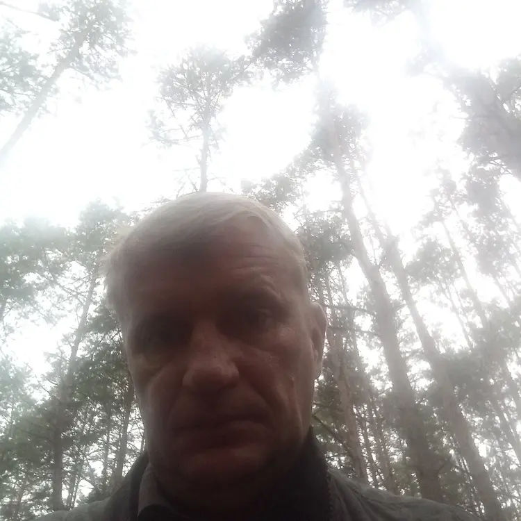 Я Олег, 49, знакомлюсь для регулярного секса в Пинске