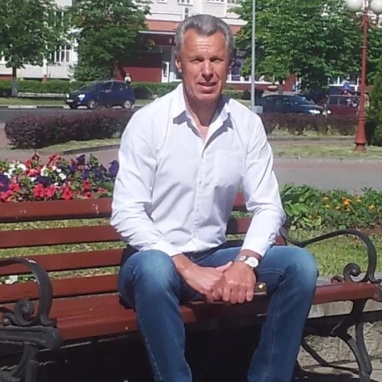 Я Сергей, 63, из Солигорска, ищу знакомство для регулярного секса