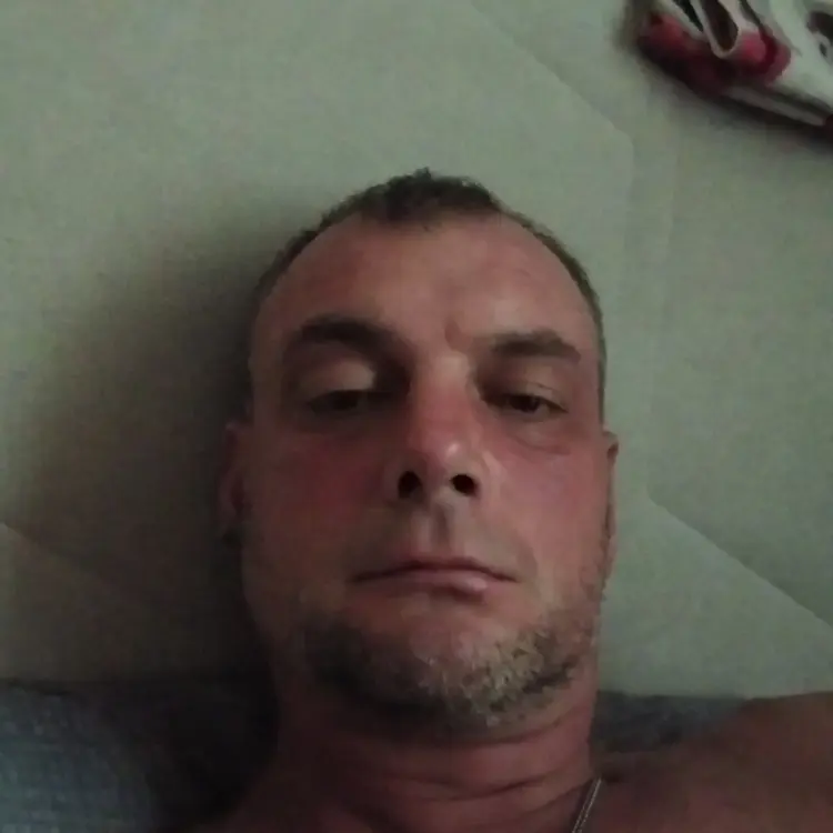 Я Сергей, 40, из Александрова, ищу знакомство для секса на одну ночь