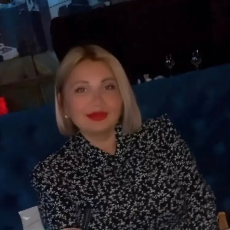 Я Елена, 43, знакомлюсь для регулярного секса в Москве
