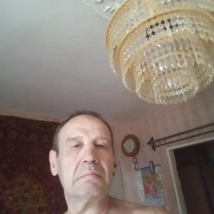 Сергей из Саратова, мне 60, познакомлюсь для регулярного секса