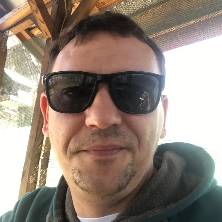 Я Иван, 37, из Днепра, ищу знакомство для регулярного секса
