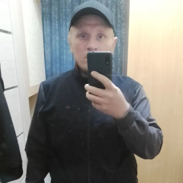 Я Вальдемар, 34, знакомлюсь для регулярного секса в Владивостоке