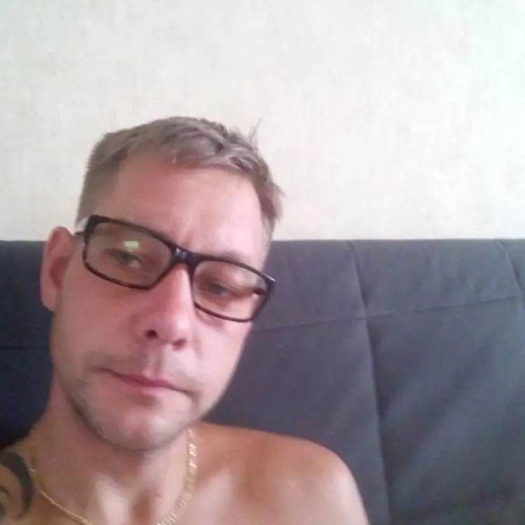 Кирилл из Вилючинска, мне 36, познакомлюсь для виртуального секса
