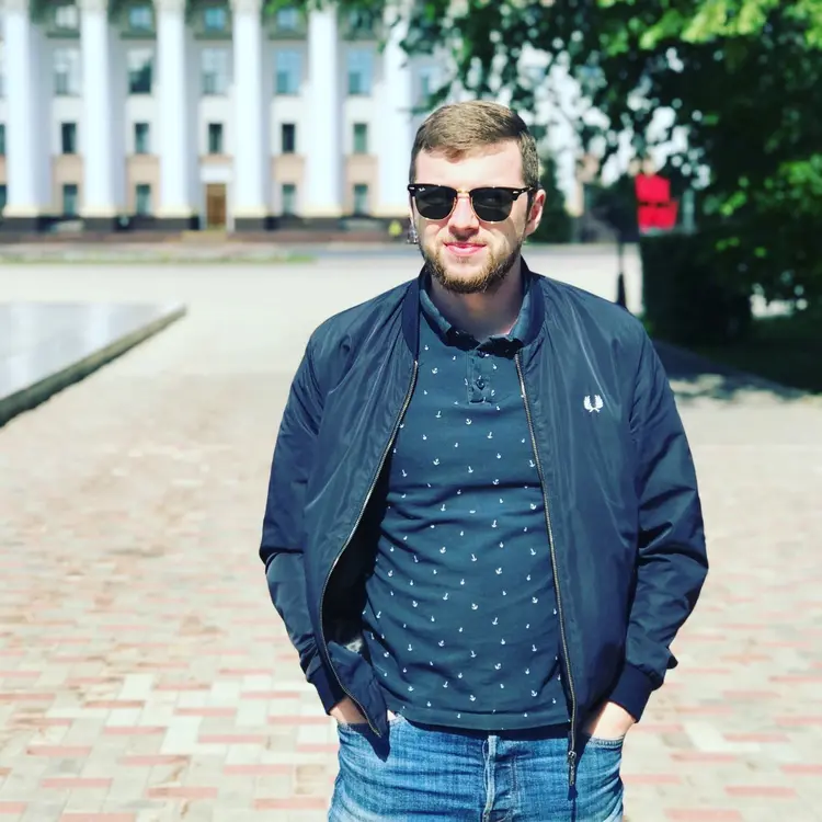 Я Yegor, 30, из Череповца, ищу знакомство для регулярного секса