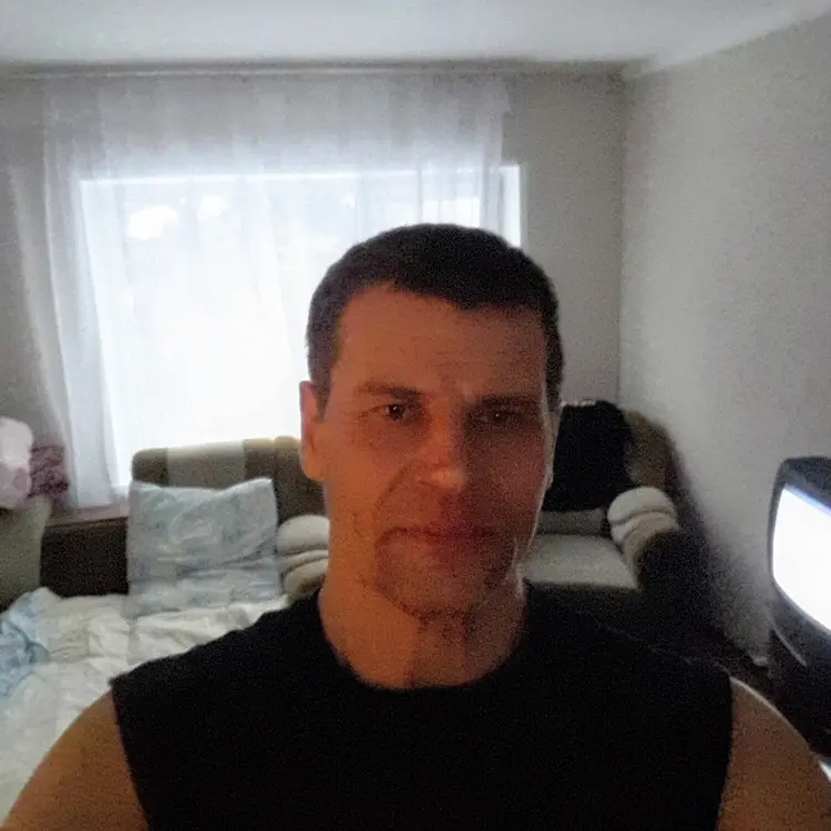 Я Ден, 43, знакомлюсь для общения в Саяногорске